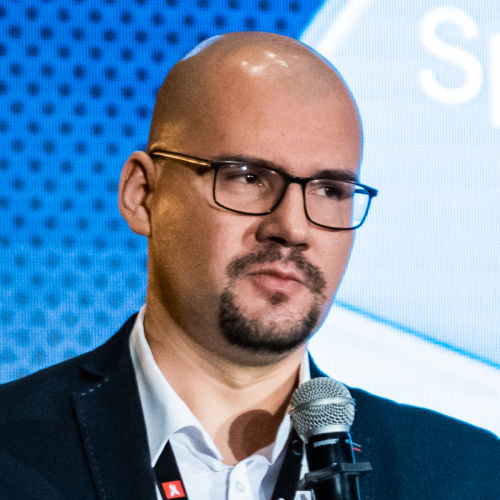 Radosław Chodkowski, Humanista na Giełdzie