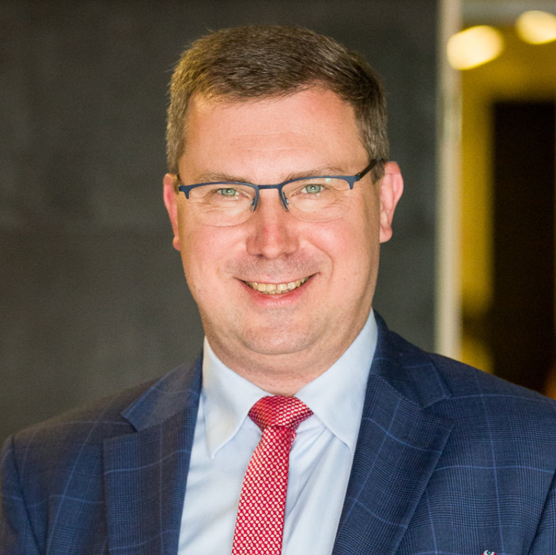 Sebastian Bartos, Zastępca prezesa Zarządu ds. Handlu Sebastian Bartos, Zastępca prezesa Zarządu ds. Handlu