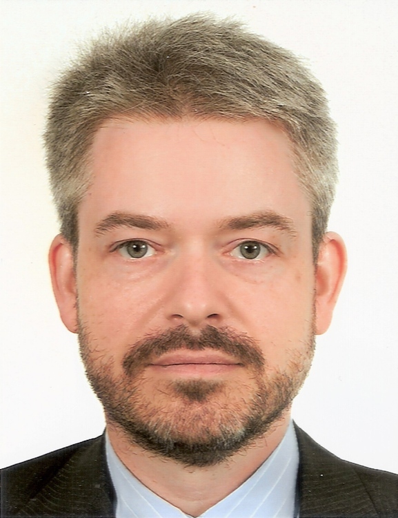 dr Raimondo Eggink