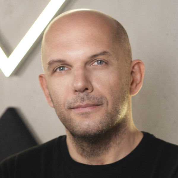 Janusz Dziemidowicz, Członek zarządu, CTO Janusz Dziemidowicz, Członek zarządu, CTO