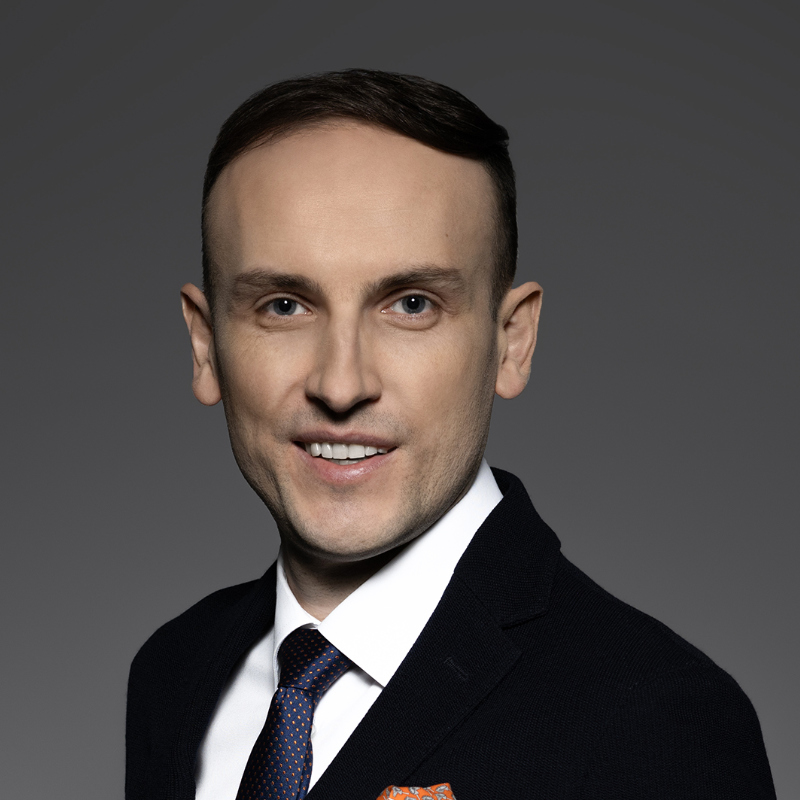 Bartosz Stolarczuk, Makler Papierów Wartościowych